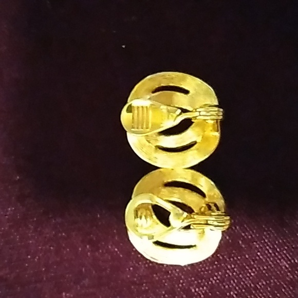 Vintage MONÈT Earrings - Picture 7 of 7